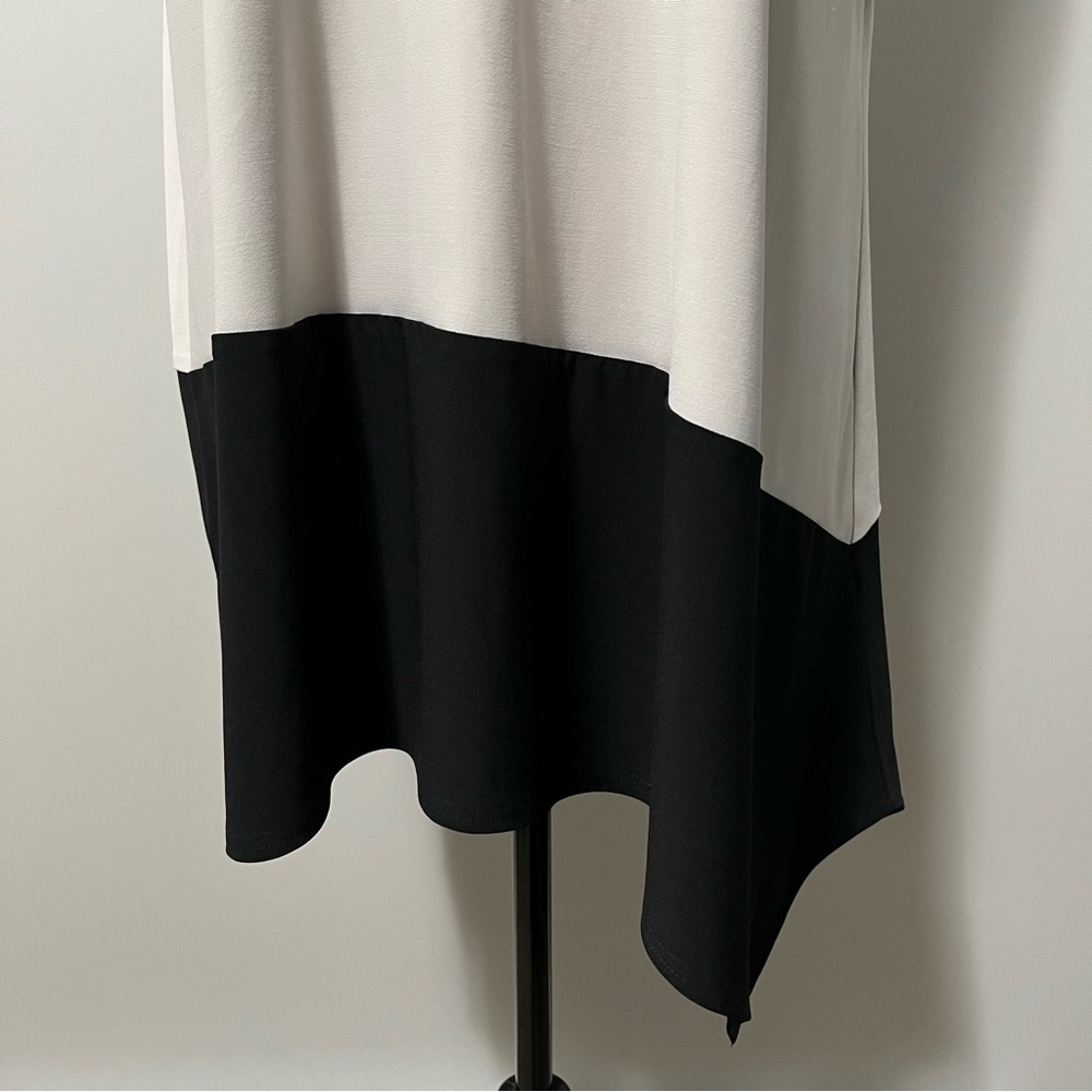 Sympli Color Block Reversible Angle Tank - Picture 7 of 12